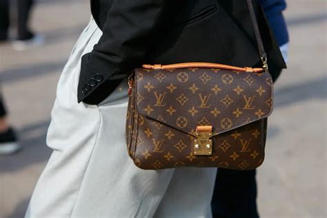 bicchiere louis vuitton|louis vuitton crossbody handbag.